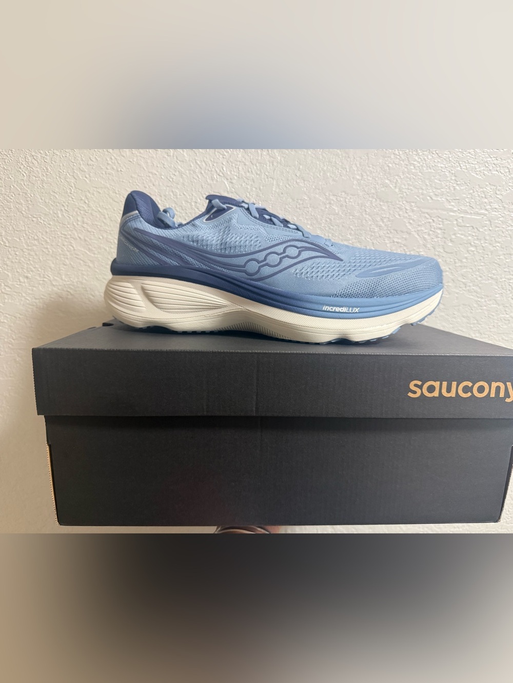 Saucony Men’s Blue Lace-Up Low Top Athletic Sneaker for Activewear Size 14